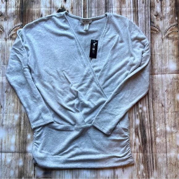 White House Black Market Tops - 💚 WHBM WhiteHouse BlackMarket Women’s Wrap Top